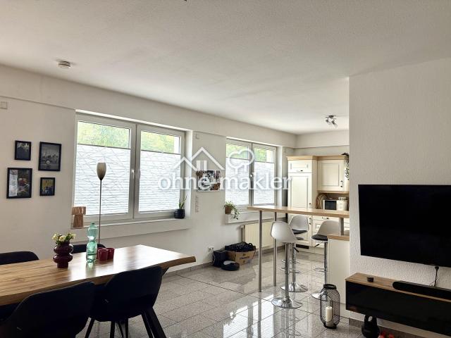 Gemütliche und helle 3 Zimmer Wohnung mit Terrasse und Einbauküche in sehr guter Lage