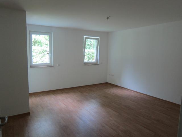 Gemütliche und moderne Seniorenwohnung mit Terrasse ins Grüne!