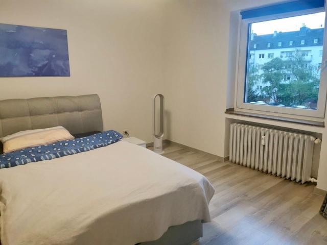 Gemütliche und ruhige möblierte 2 Zimmer Wohnung in Düsseldorf Zoo, Dusseldorf Amsterdam Apartments for Rent