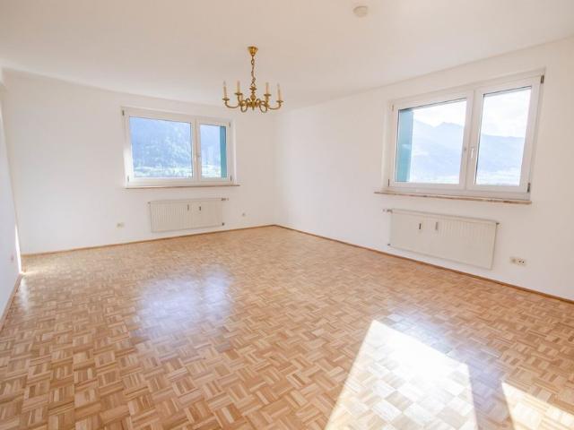 GEMÜTLICHE VIER ZIMMER MIETWOHNUNG MIT TOLLER AUSSICHT!