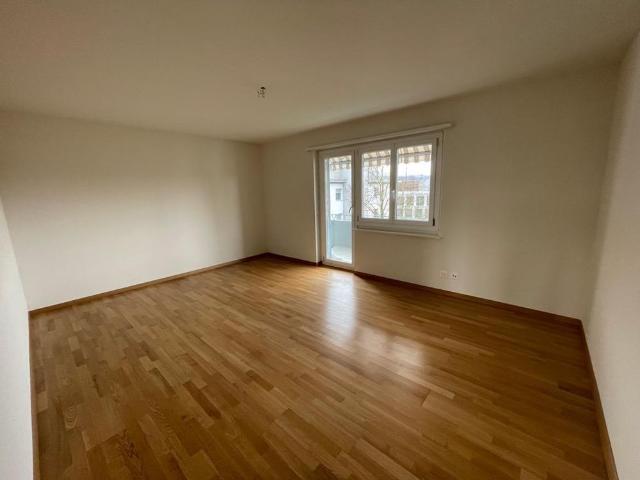 Gemütliche Wohnung an ruhiger Quartierstrasse