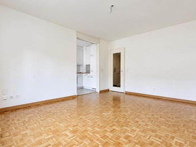 Gemütliche Wohnung an ruhiger Seitenstrasse im Bachlettenquartier