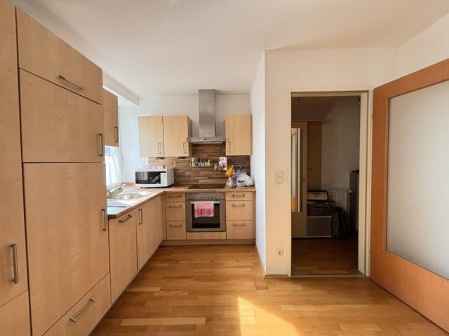 Gemütliche Wohnung mit möblierter Küche in idealer Lage!