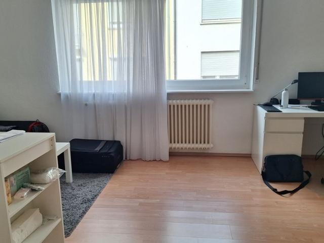 Gemütliche Wohnung mit Balkon sucht handwerklich geschickte Mieter