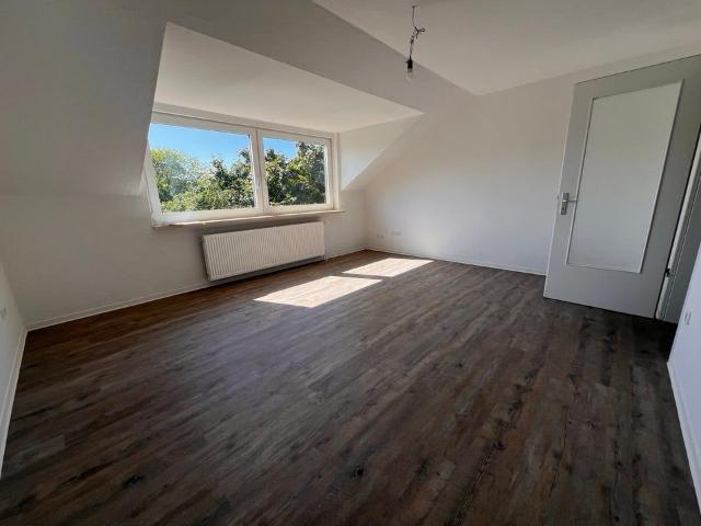 Gemütliche Wohnung mit Einbauküche!