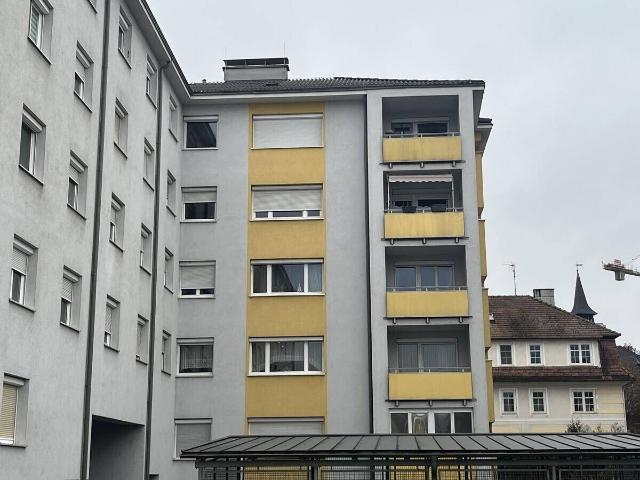 Gemütliche Wohnung mit sonnigem Balkon in begehrter Krankenhausnähe