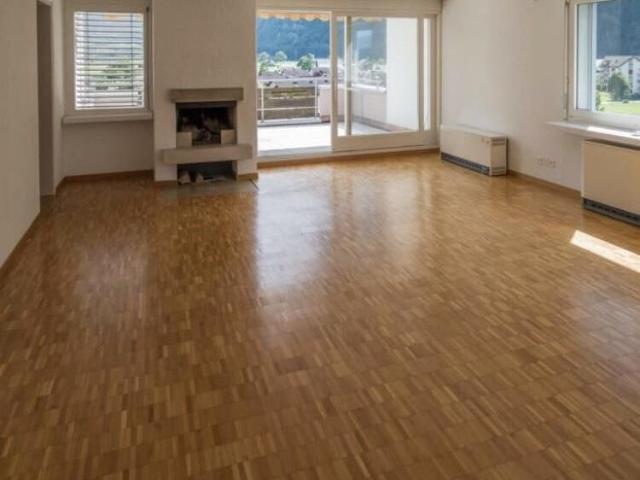 Gemütliche Wohnung mit traumhafter Aussicht ins Glarnerland