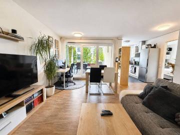 Gemütliche Zwei Zimmer Wohnung mit Loggia