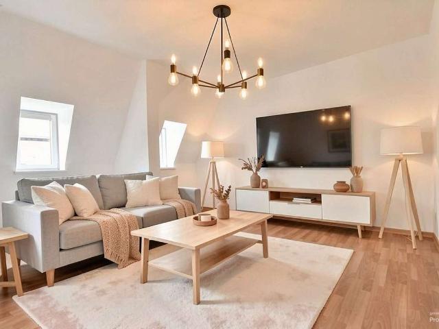 Gemütliche Zweiraumwohnung mit Einbauküche und eigenem PKW Stellplatz in Hohenstein Ernstthal