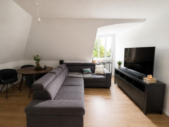 gemütliche 1,5 Zimmer Wohnung mit Balkon, Feldkirchen bei München