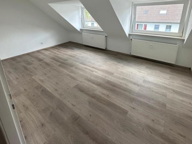 Gemütliche 26 m² Dachgeschosswohnung in schöner Lage von Essen
