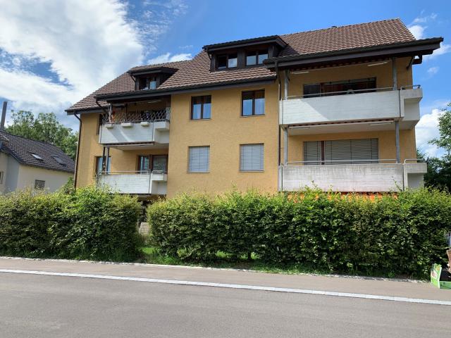 Gemütliche 2.5 Zimmerwohnung im 3. Obergeschoss in Hittnau