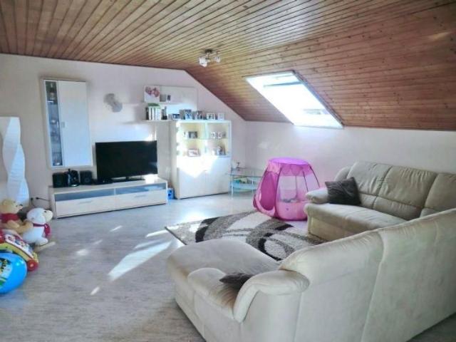 Gemütliche 2,5 Zimmer Dachgeschosswohnung