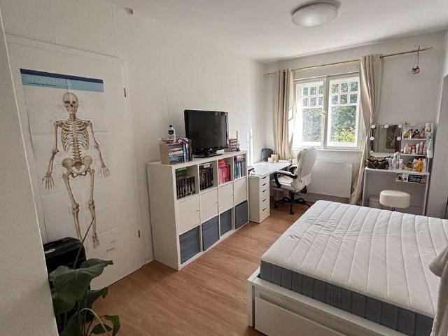 Gemütliche 2,5 Zimmer Wohnung mit Balkon und Garten in Pasing
