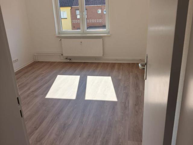 Gemütliche 2,5 Zimmer Wohnung mit Balkon 25336 Elmshorn