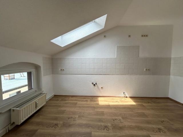 gemütliche 2,5 Raum Wohnung im DG mit eigenem Gartenanteil
