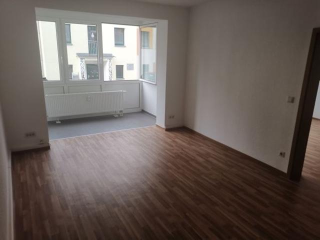 Gemütliche 3 Raum Wohnung mit Dusche und Aufzug
