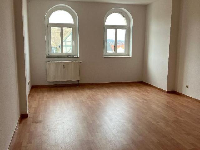 gemütliche 2 Raumwohnung mit Balkon im Dachgeschoss sucht neue Mieter
