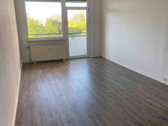 Gemütliche 2 Raumwohnung mit Balkon sucht neue Mieter*innen!