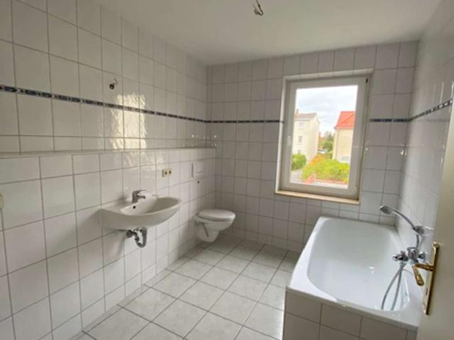 Gemütliche 2 RWG im EG mit Küche und Bad mit Dusche in super Lage! WE 2* – I.V.K. GmbH – Immobilien Leipzig