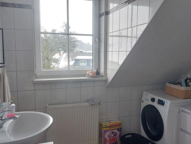 Gemütliche 2 Zi Wohnung mit 2 PKW Stellplätzen