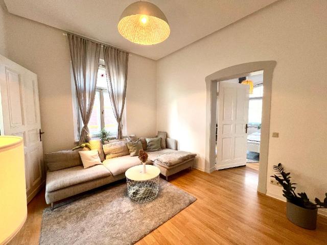 Gemütliche 2 Zi. Whg. in einer Villa mit moderner Einbauküche