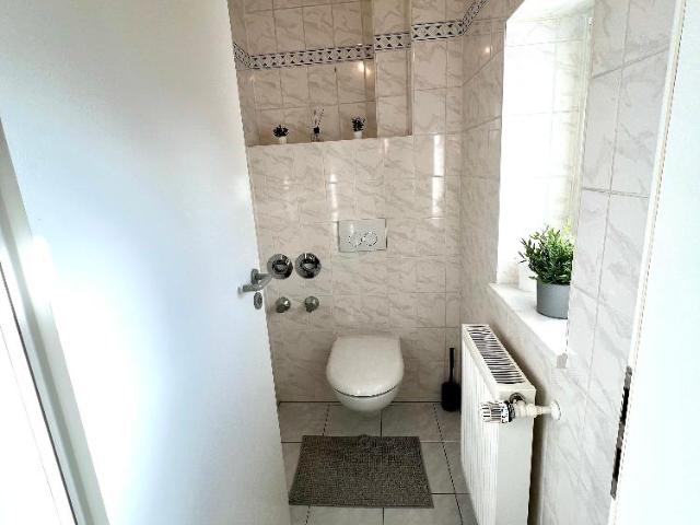 Gemütliche 2 Zi. Whg. in einer Villa mit moderner Einbauküche