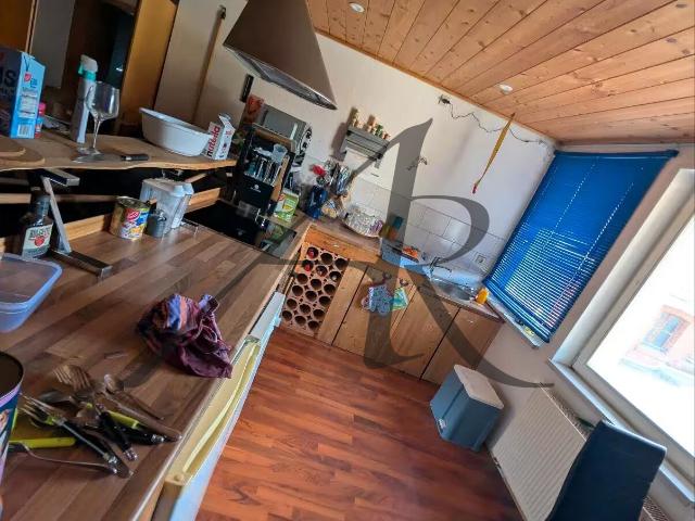 gemütliche 2 Zimmer Altbau Wohnung mit Einbauküche