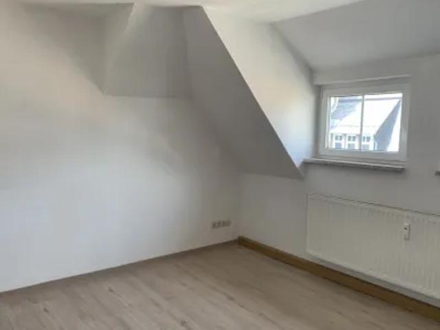 Gemütliche 2 Zimmer Dachgeschosswohnung in ruhigem Mehrfamilienhauson