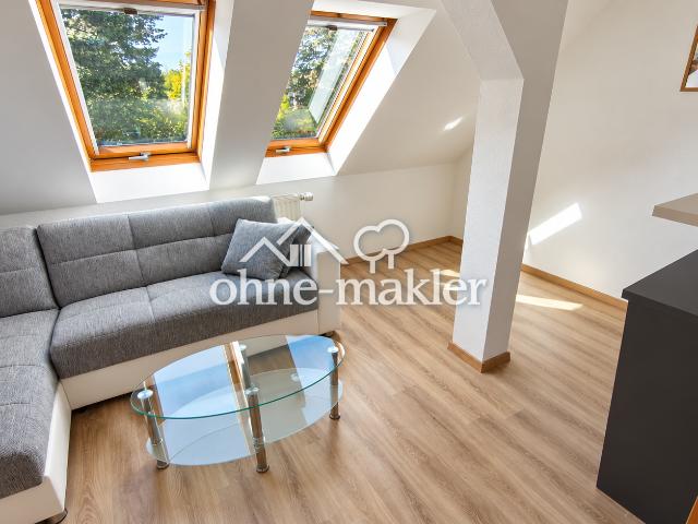 Gemütliche 2 Zimmer Dachgeschosswohnung in ruhiger Lage in Oberlungwitz