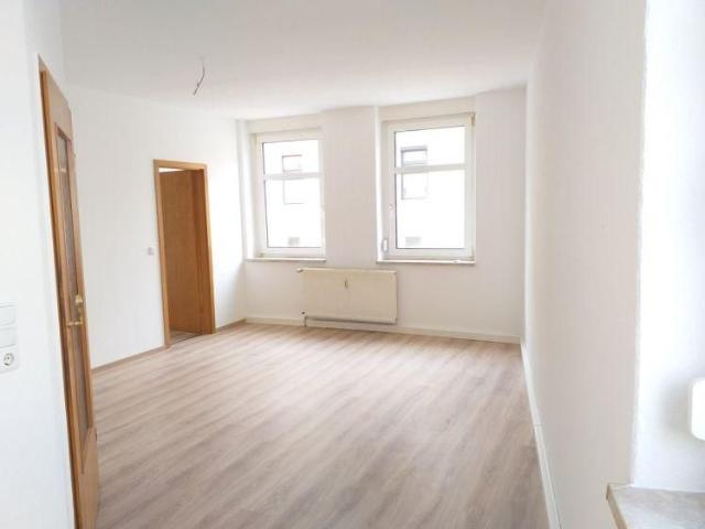 gemütliche 2 Zimmer Wohnung im Erdgeschoss, Einbauküche zu 30, EUR monatl. zusätzlich
