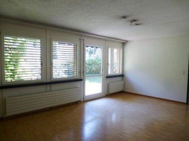 Gemütliche 2 Zimmer Wohnung im Erdgeschoss in Mollis