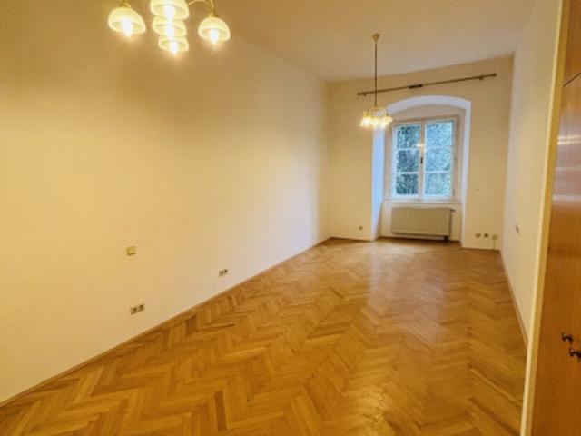 Gemütliche 2 Zimmer Wohnung in Graz: Top gepflegt, zentral und bezugsbereit!