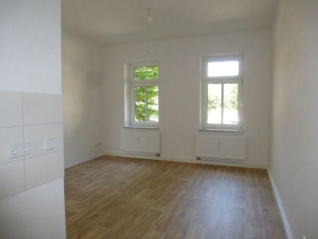 gemütliche 2 Zimmer Wohnung mit modernem Bad und Dusche