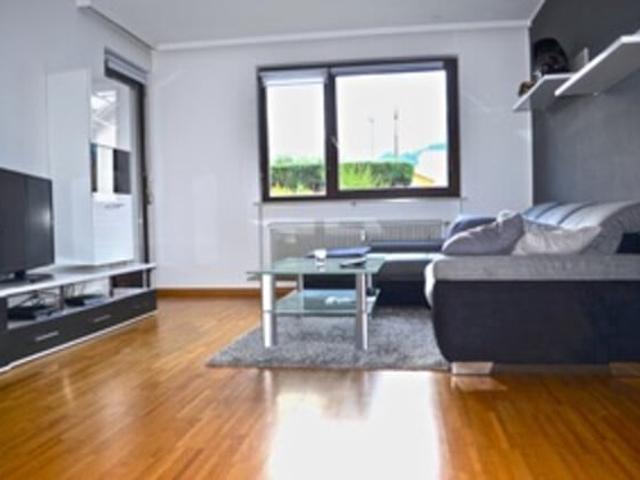 Gemütliche 2 Zimmer Wohnung mit Balkon u. Tiefgarage in bester Lage