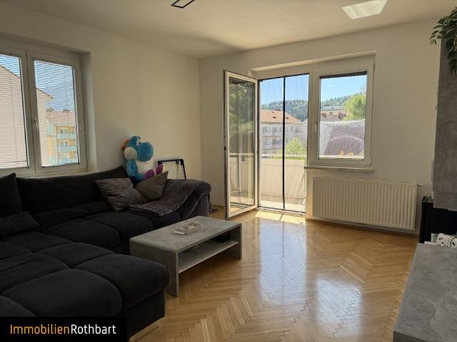 Gemütliche 2 Zimmer Wohnung mit Balkon und Fernblick