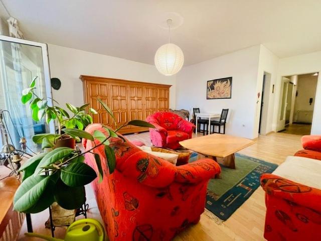 Gemütliche 2 Zimmer Wohnung mit EBK und gr. Loggia 2. OG in 33330 Gütersloh