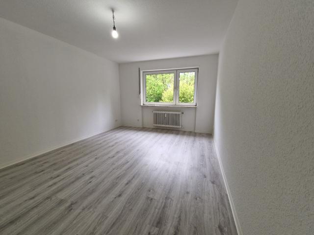 Gemütliche 2 Zimmer Wohnung mit großem Balkon auf dem Eschberg