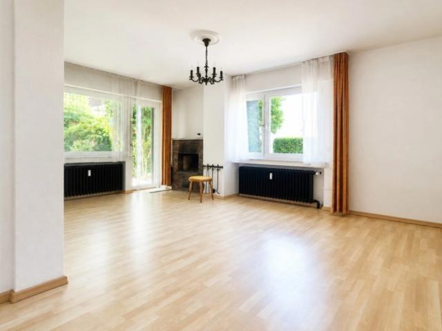 Gemütliche 2 Zimmer Wohnung mit Kamin, Terrasse, Garten und Stellplatz in ruhiger Wohnlage
