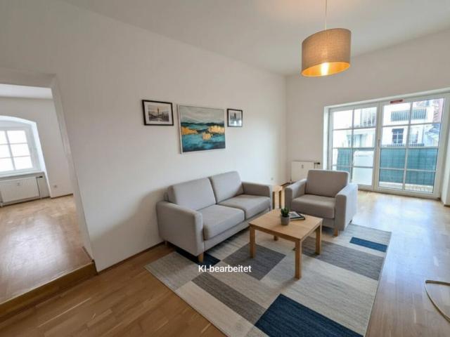 Gemütliche 2 Zimmer Wohnung mit kleiner Terrasse am Stadtplatz 16