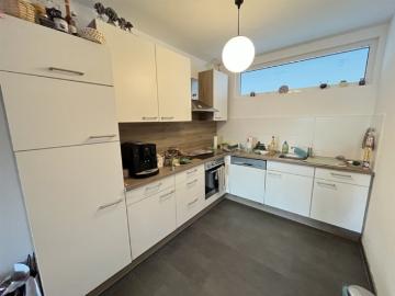 Gemütliche 2 Zimmer Wohnung mit Loggia und Einbauküche