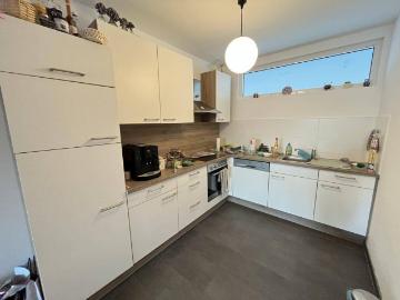 Gemütliche 2 Zimmer Wohnung mit Loggia und Einbauküche