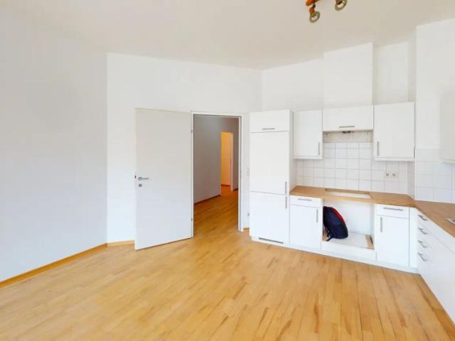 Gemütliche 2 Zimmer Wohnung zentral begehbar