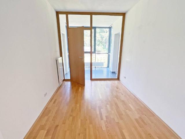 Gemütliche 2 Zimmerwohnung mit Wintergarten und Blick ins Grüne