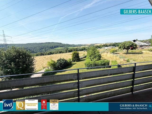 Gemütliche 2 ZKB Wohnung im DG mit wunderschönem Weitblick in Trierweiler Sirzenich
