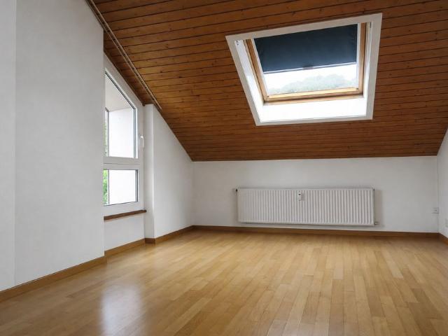 Gemütliche 3.5 Zimmerwohnung mit charmanten Dachschrägen