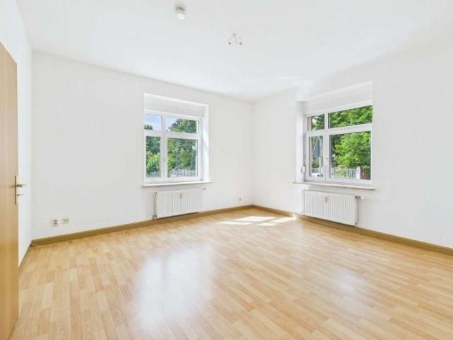 Gemütliche 3 Raum Erdgeschosswohnung mit Jalousien & Gartenanteil