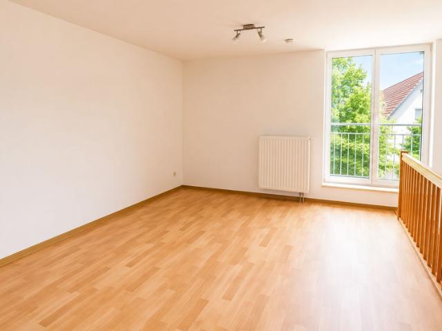 3 Raum Maisonettewohnung mit Balkon, Galeriebereich und Stellplatz in Reichenbach !