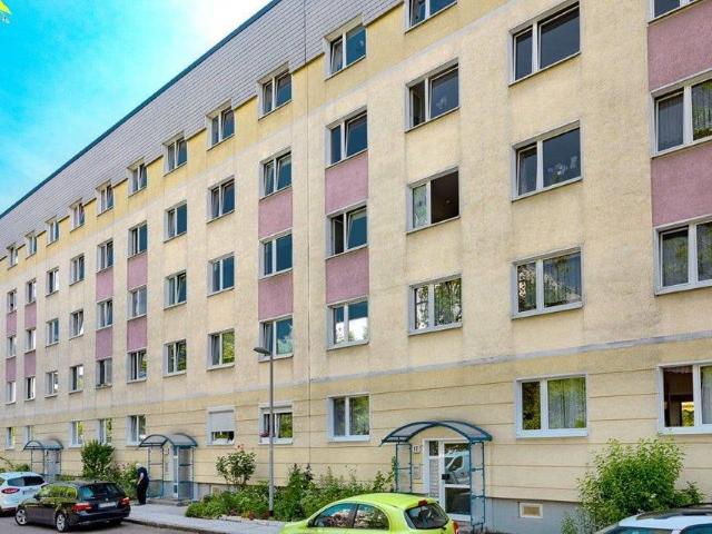 Gemütliche 3 Raumwohnung mit Balkon und offener Küche!