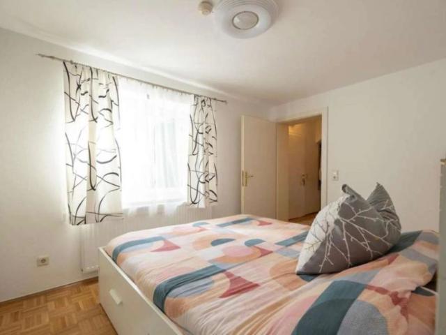 Gemütliche 3 Zi Wohnung mit Garten & Stellplatz